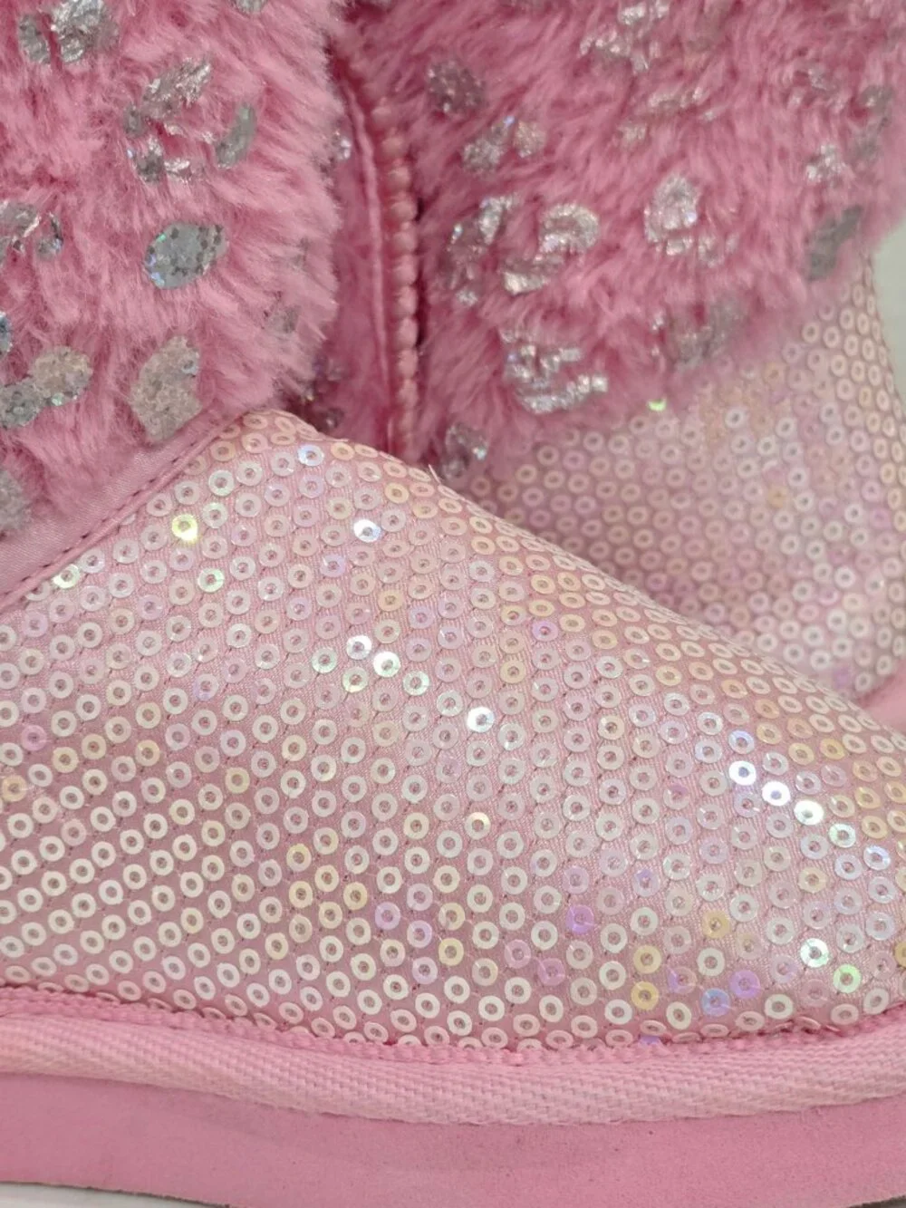 Justice ✦ Sparkly Faux Fur Boots ✦ Pink Sequin Glitter Accents Light‑Up Sides 3